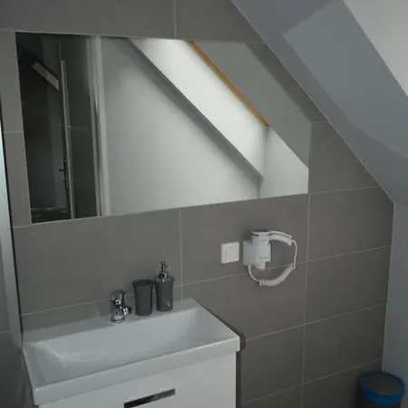 Sizen - Goscinne Z Osobnym Wejsciem Taras Wi-fi 民宿